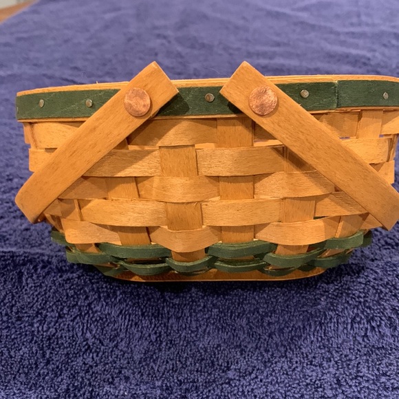 Longaberger 2004 Tree Trimming Collection Gumdrop basket set. - Picture 2 of 11